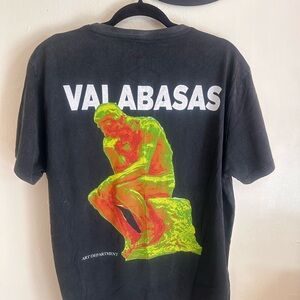 VALABASAS "THINKING DIFFERENT " VINTAGE BLACK TEE